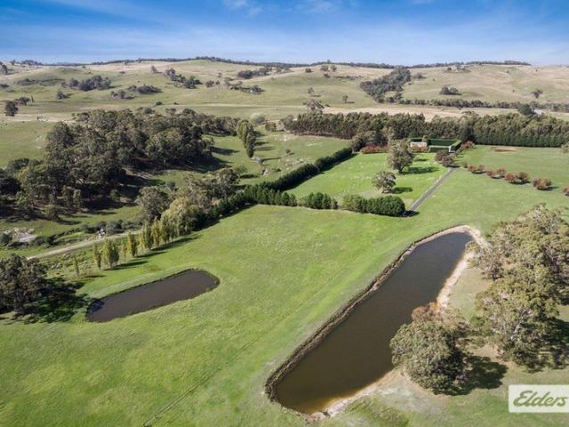 Cottage for sale in Baynton, Victoria