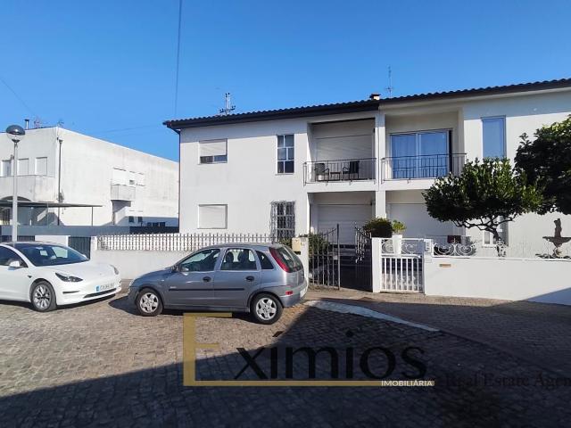Apartamento venda em Galegos (Santa Maria), Arcozelo