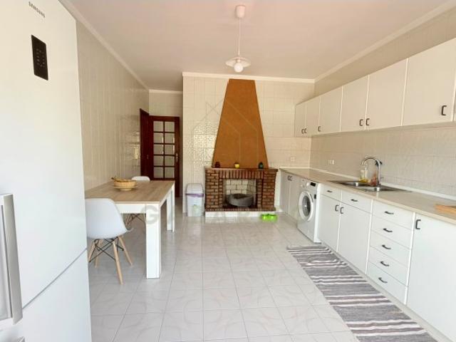 Casa venda em Vila de Cucujães, Oliveira de Azeméis