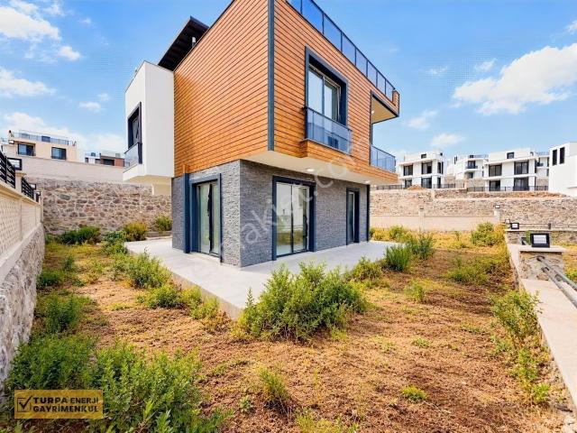 Dikili, İzmir içerisinde satılık Villa