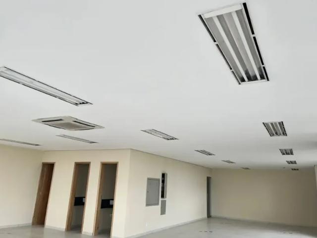 Ponto Comercial aluguel em Região Imediata de São Paulo, Região Metropolitana de São Paulo