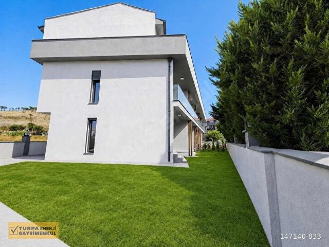 Dikili, İzmir içerisinde satılık Villa