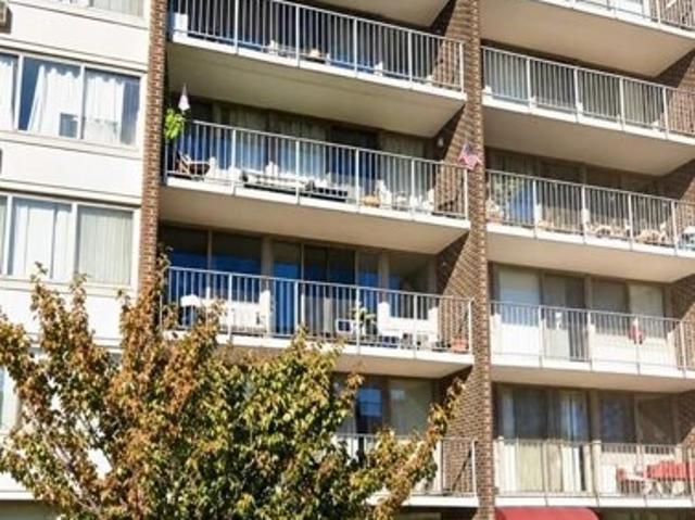 Condo for sale in Cliffside Park, New Jersey