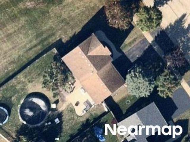 House for sale in Mchenry, Illinois