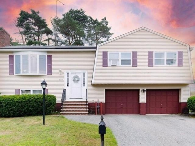 House for sale in Methuen