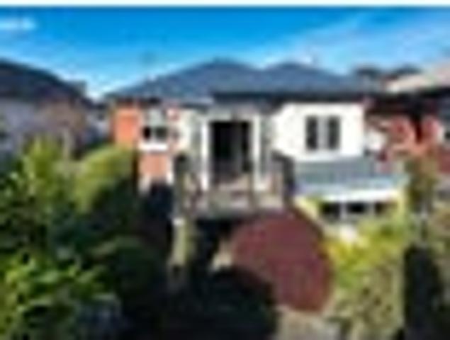House for rent in Otakou