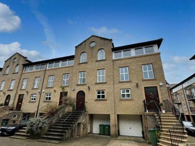 House for sale in Barton Stacey, Hampshire