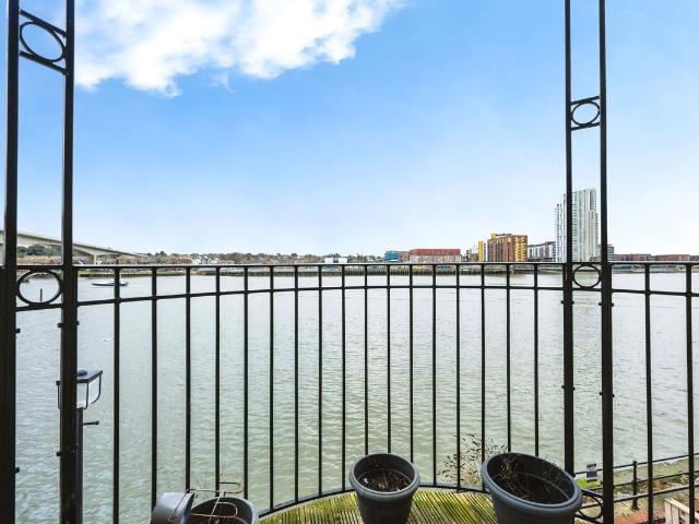 Apartment for rent in Ocean Village, Southampton