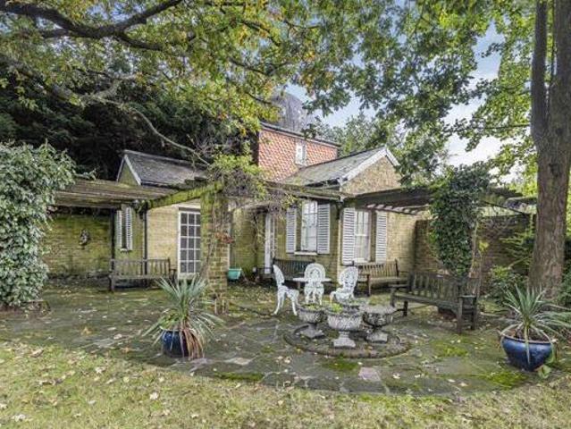 House for sale in Bridgefield, Kent