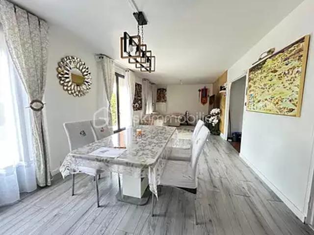 Maison vente à La Maladrie, Andouillé