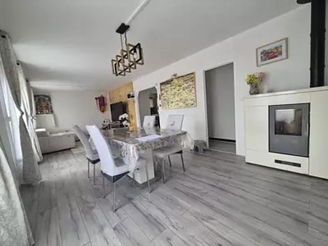 Maison vente à La Maladrie, Andouillé