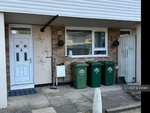 Apartment for rent in Lower Halliford, Surrey