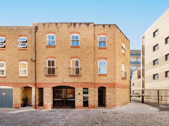 House for rent in Kensal Town, Greater London