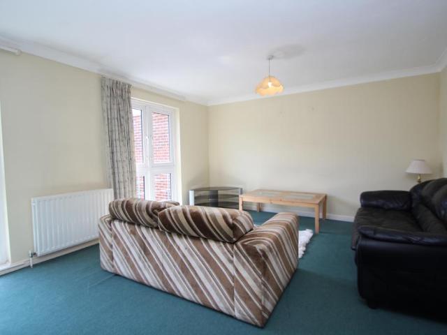 Apartment for rent in London Borough of Croydon, Purley