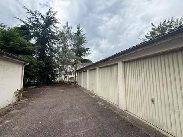 Garage vente à Andrézieux-Bouthéon, Loire