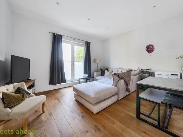 Apartment for rent in London Borough of Bromley, Greater London