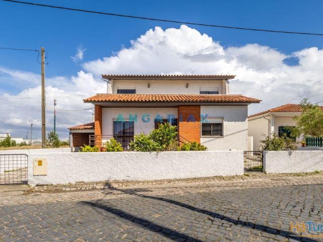 Casa venda em Marinha Grande, Leiria