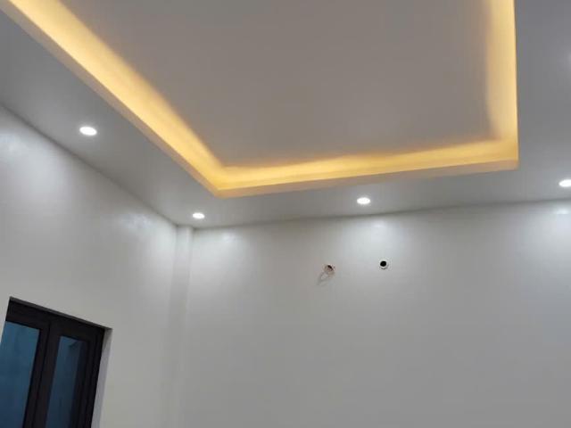Nhà mặt phố bán