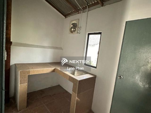 Warehouse for sale in Inanam, Sabah