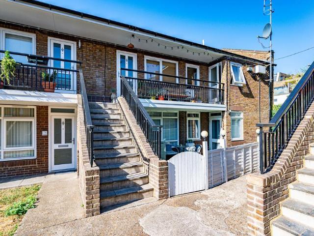 Apartment for rent in Angel, Greater London