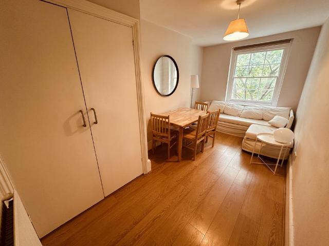 Apartment for rent in Barnsbury, Greater London