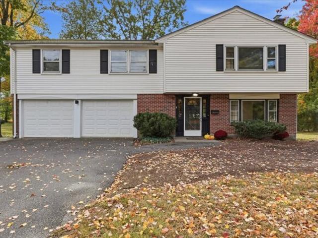 House for sale in Framingham, Middlesex County