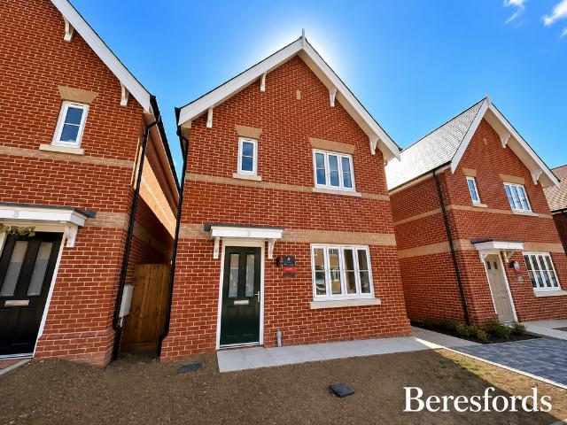 House for rent in Mile End, Fordham Heath