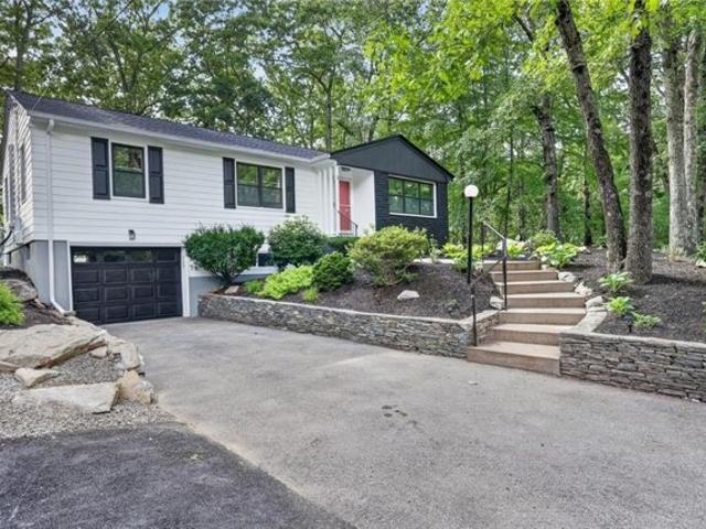 House for sale in Lincoln, Rhode Island