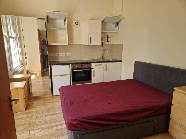 Studio for rent in Loughborough Junction, Greater London