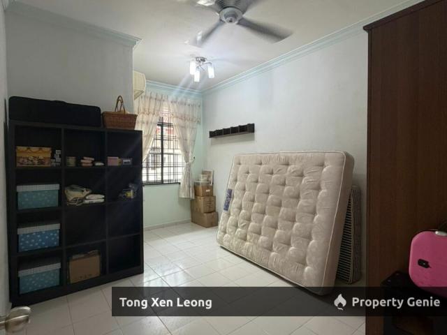 Terraced House for sale in Malaka