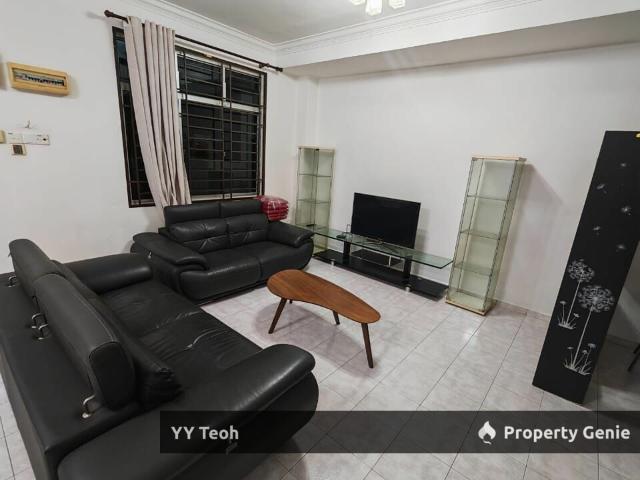 Terraced House for sale in Malaka