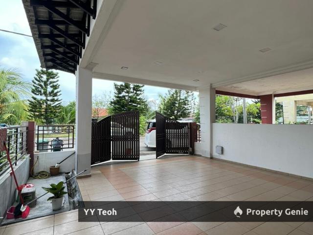 Terraced House for sale in Malaka