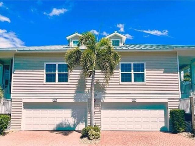House for sale in Goodland House for sale in Goodland