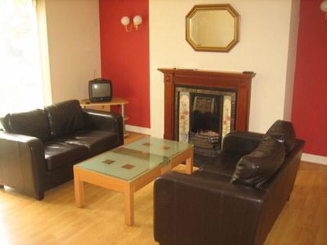 Apartment to rent in Bluebell, North Tipperary
