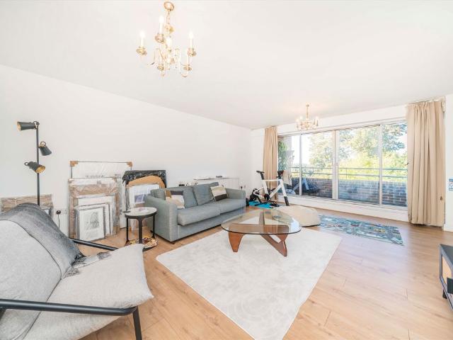 Apartment for rent in Royal Borough of Kingston upon Thames, Greater London