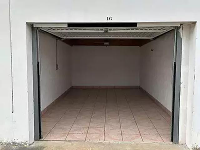 Garage vente à Lapurdi, Anglet