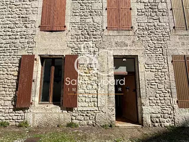 Maison vente à Angoulême, Aignes-et-puypéroux