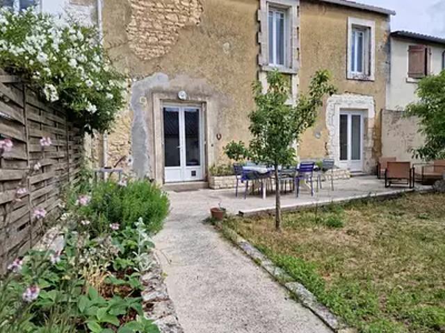 Maison vente à Angoulême, Aignes-et-puypéroux