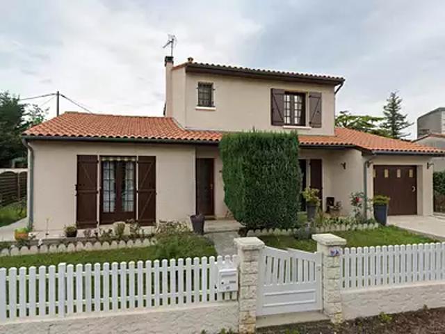 Maison vente à Angoulême, Aignes-et-puypéroux