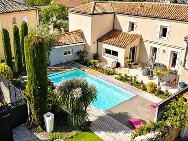 Maison vente à Angoulême, Aignes-et-puypéroux