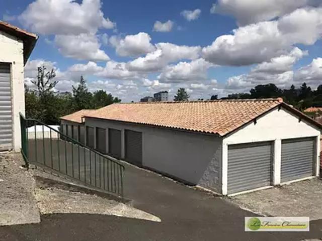 Garage location à Angoulême, Aignes-et-puypéroux