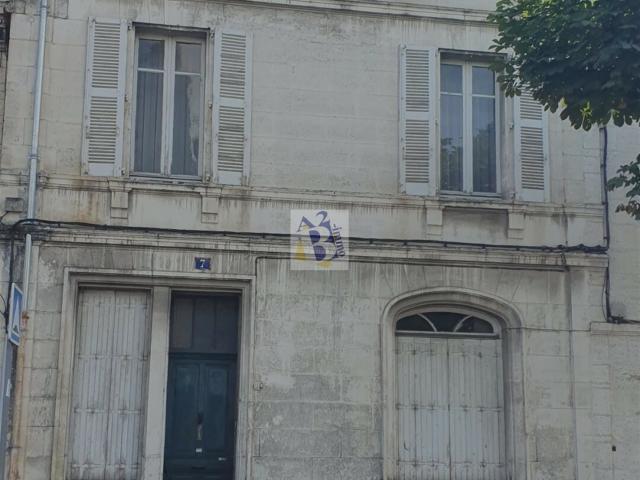 Maison vente à Angoulême, Aignes-et-puypéroux