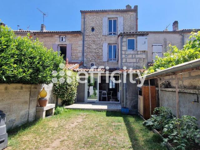 Maison vente à Angoulême, Aignes-et-puypéroux
