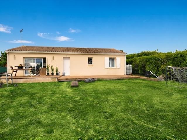 Maison vente à Confolens, Vars