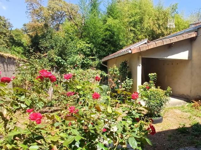 Maison vente à Angoulême, Aignes-et-puypéroux
