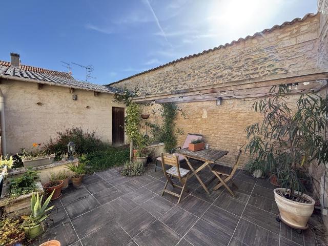 Maison vente à Angoulême, Aignes-et-puypéroux