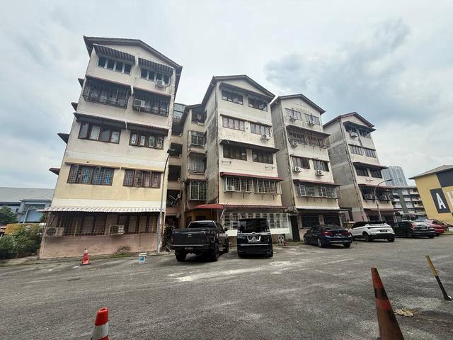 Apartment for sale in Country Heights Damansara, Kuala Lumpur
