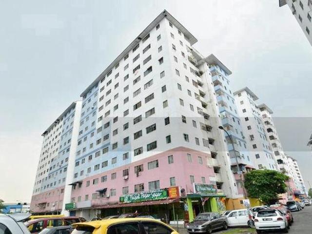 Flat for sale in Petaling, Subang Jaya