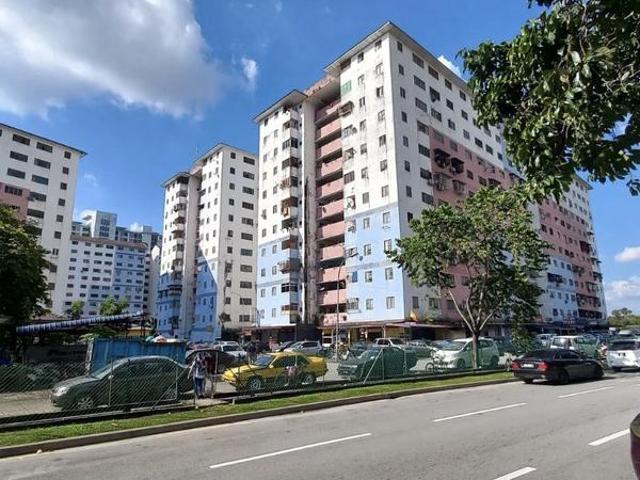 Flat for sale in Petaling, Subang Jaya
