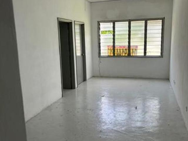 Flat for sale in Petaling, Subang Jaya
